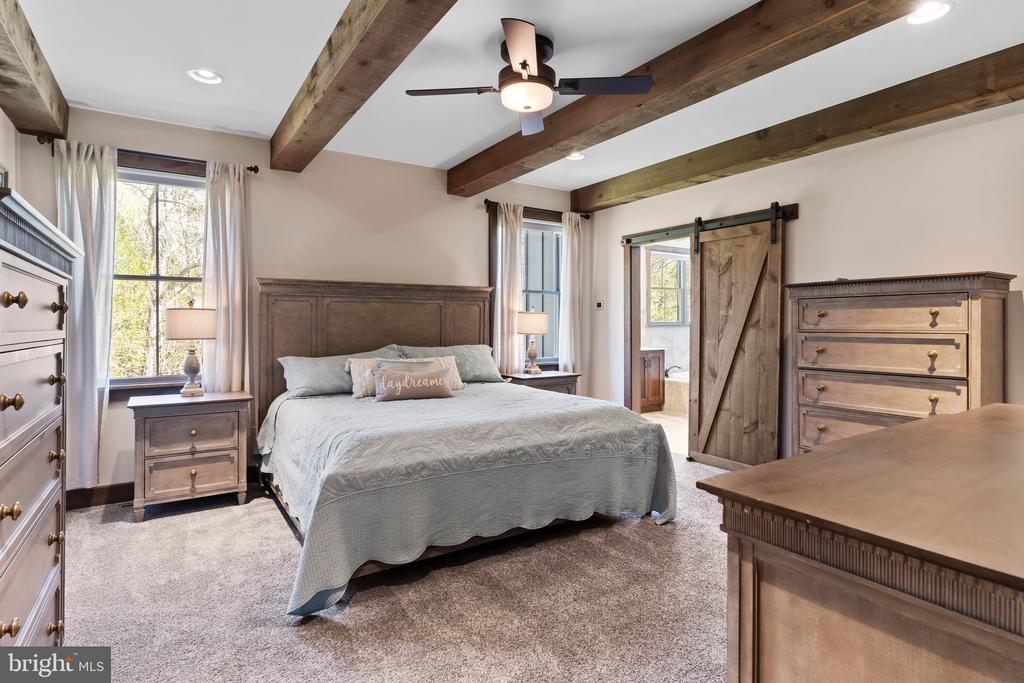 7111 FISHING CREEK VALLEY
