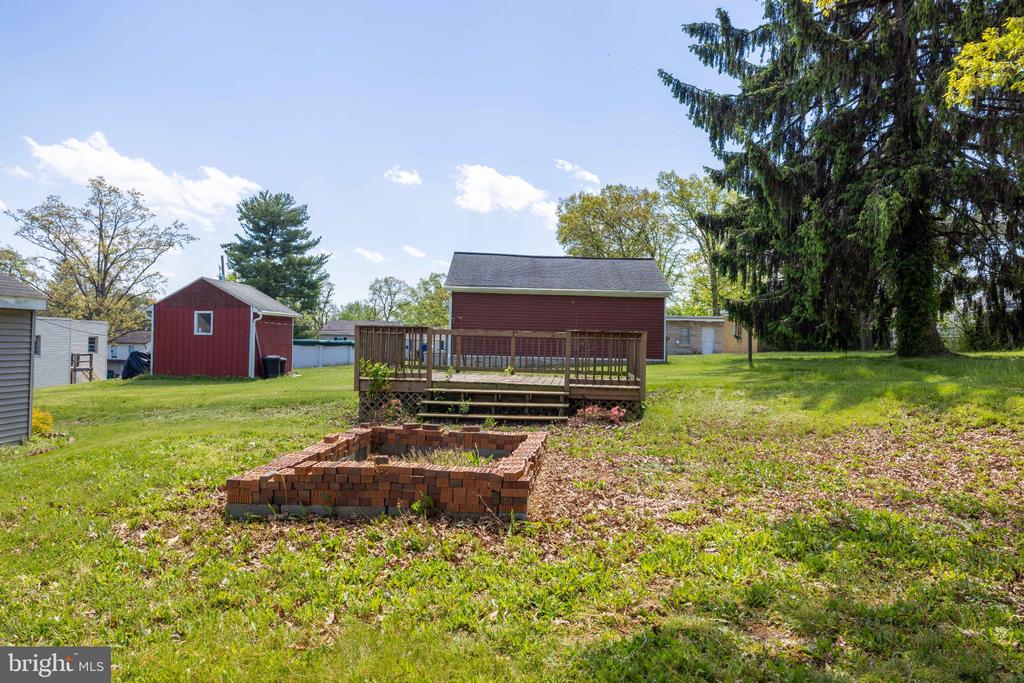 206 BEAVER ROAD
