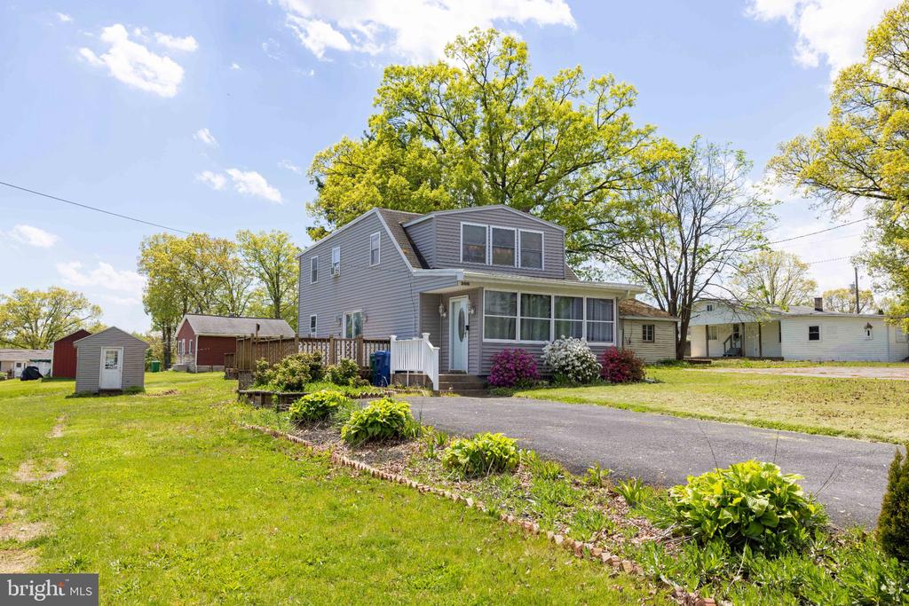 206 BEAVER ROAD