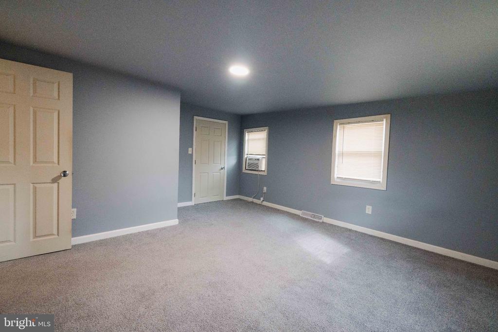 206 BEAVER ROAD