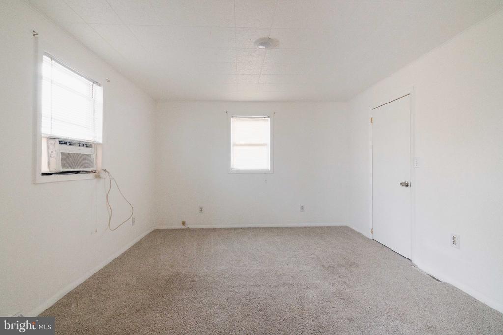 206 BEAVER ROAD