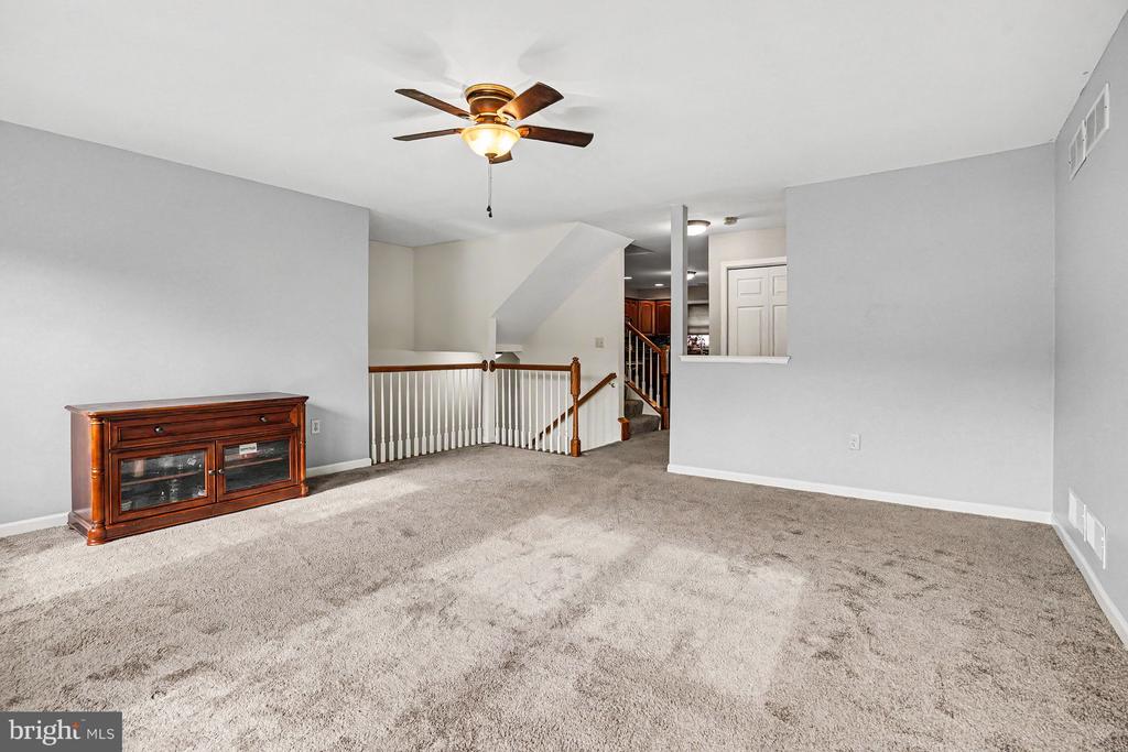 156 MAPLETON BOULEVARD