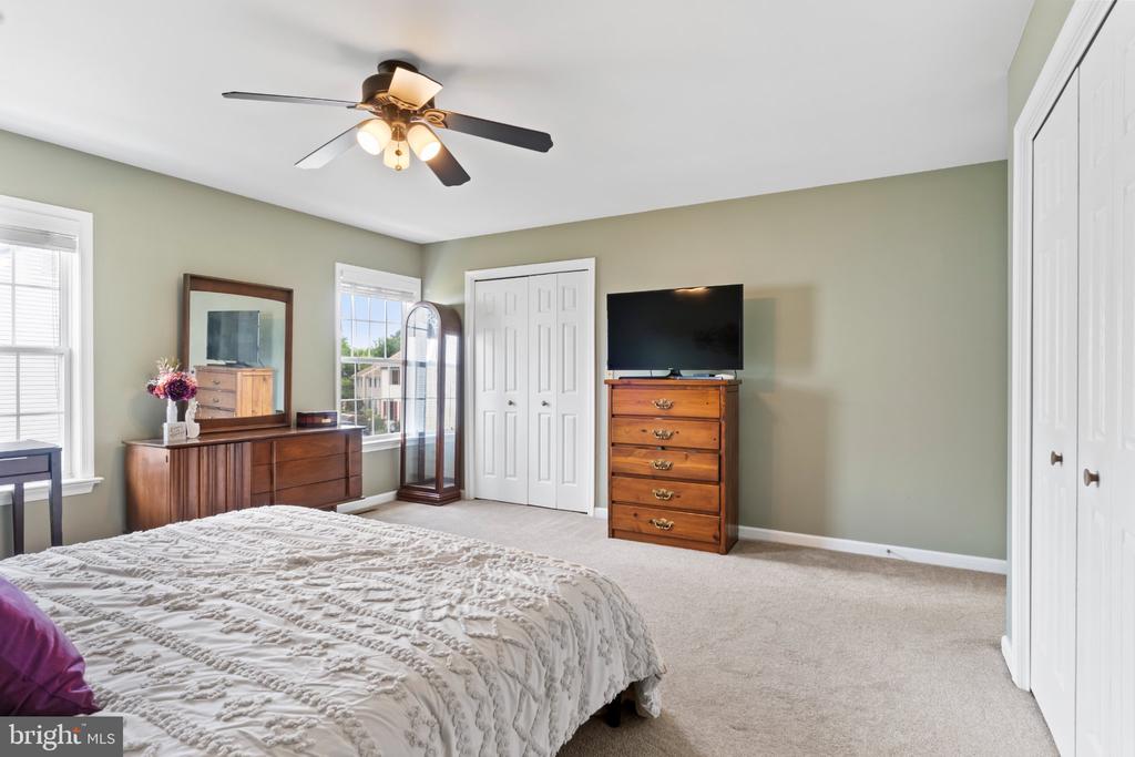 580 BENTON COURT