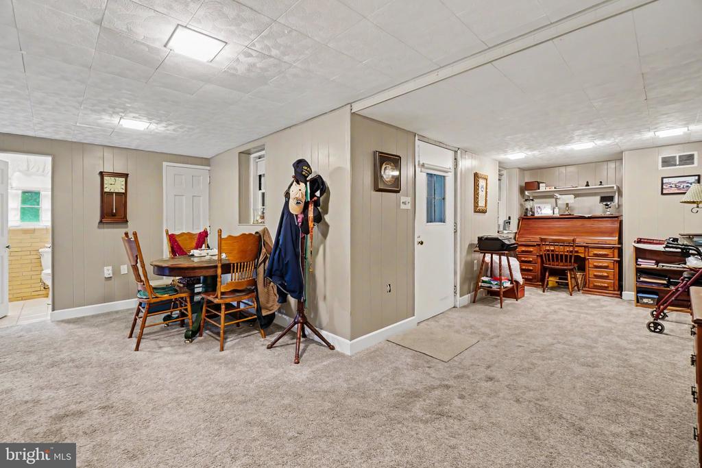 2201 BELLEVUE ROAD