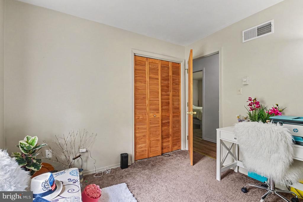 1241 RIVERVIEW ROAD