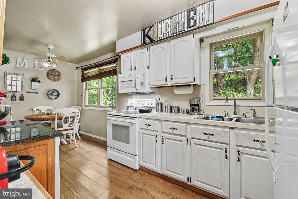 1241 RIVERVIEW ROAD