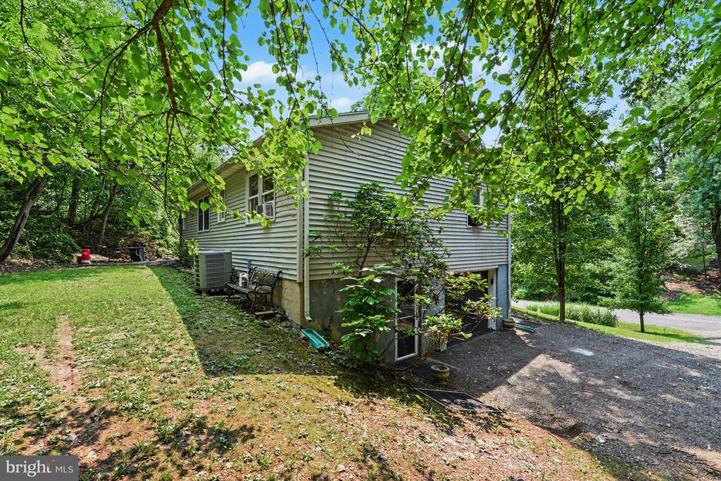 1241 RIVERVIEW ROAD