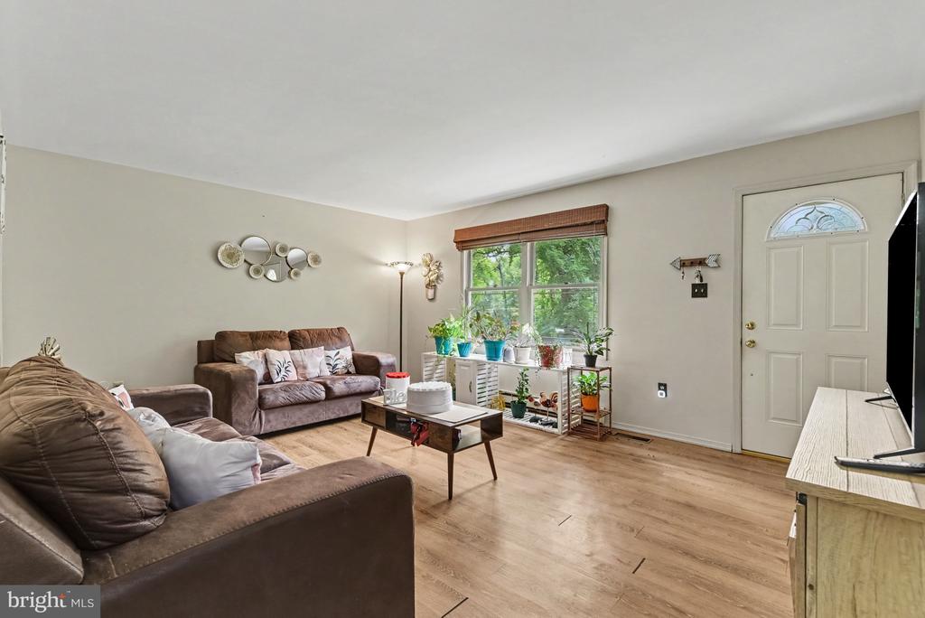 1241 RIVERVIEW ROAD