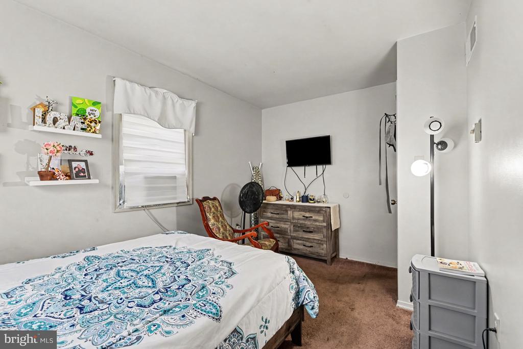 1241 RIVERVIEW ROAD
