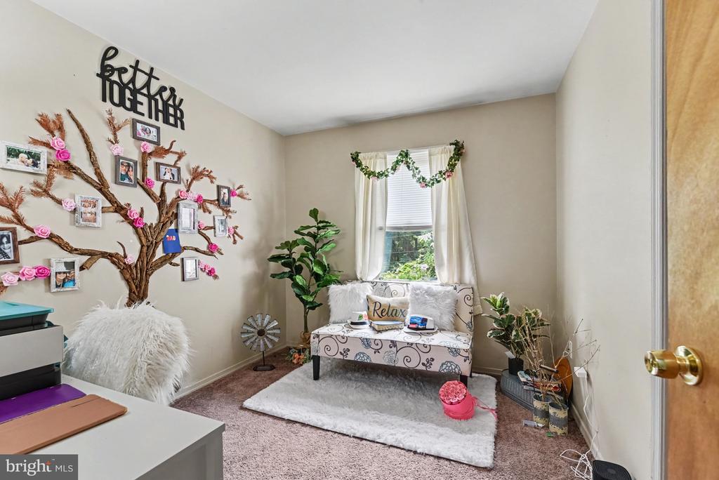 1241 RIVERVIEW ROAD