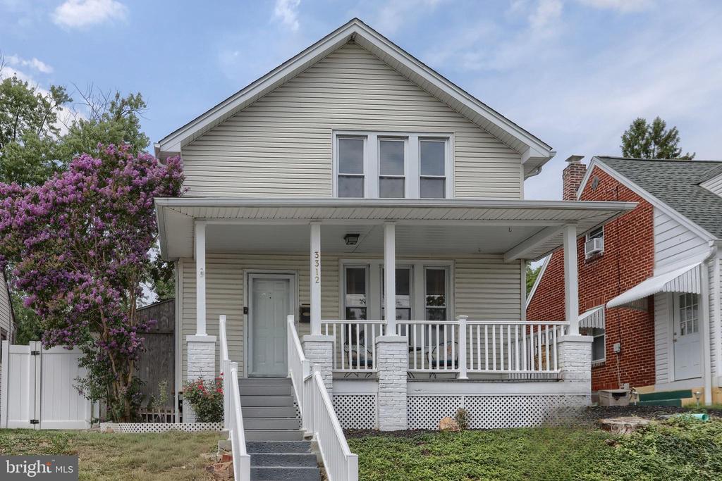3312 SPRING STREET