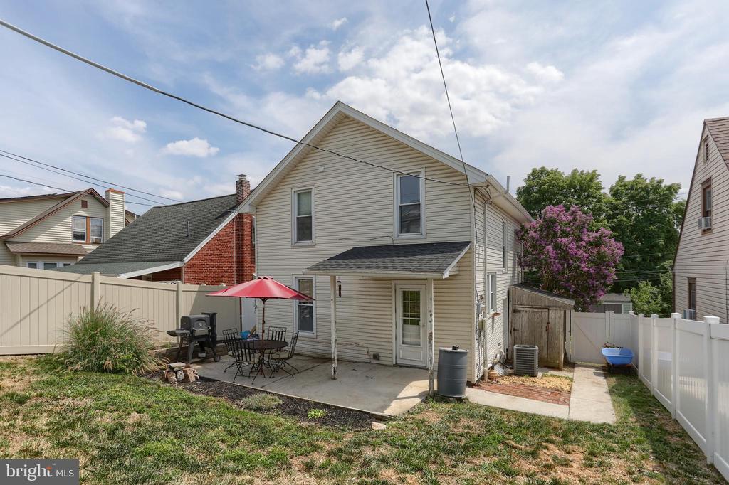 3312 SPRING STREET