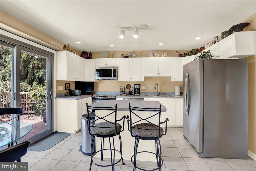 656 HOFFMAN DRIVE