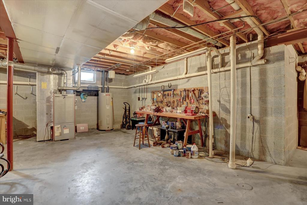 656 HOFFMAN DRIVE