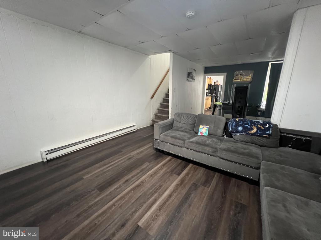 2417 REEL STREET