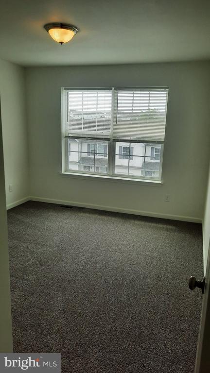 2441 NEWTOWN DRIVE