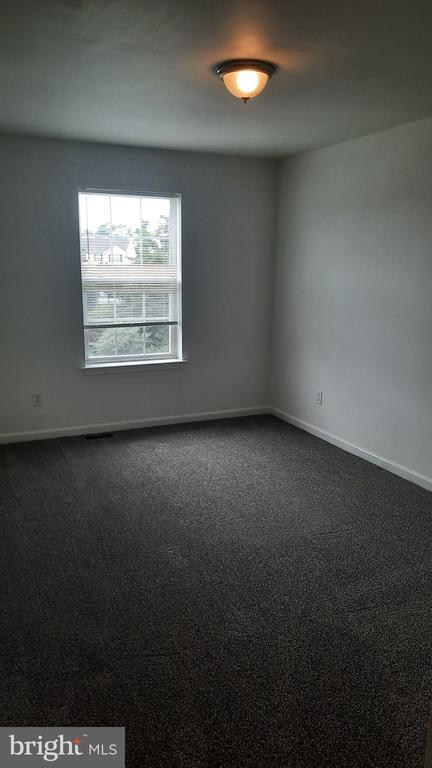 2441 NEWTOWN DRIVE