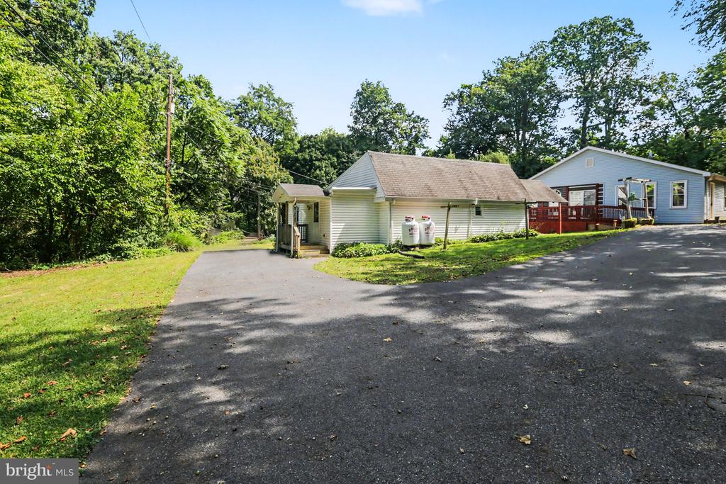 834 OBERLIN ROAD