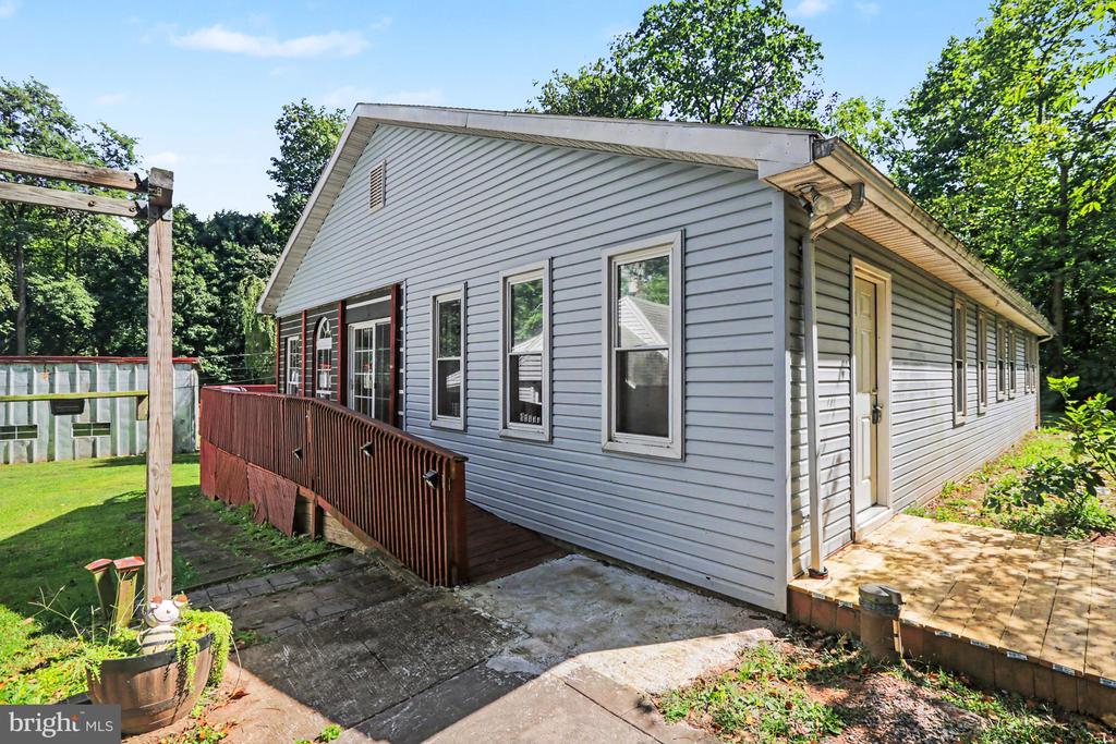 834 OBERLIN ROAD