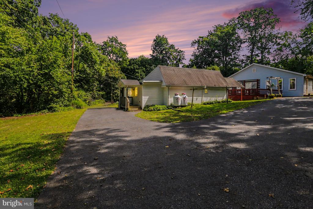 834 OBERLIN ROAD