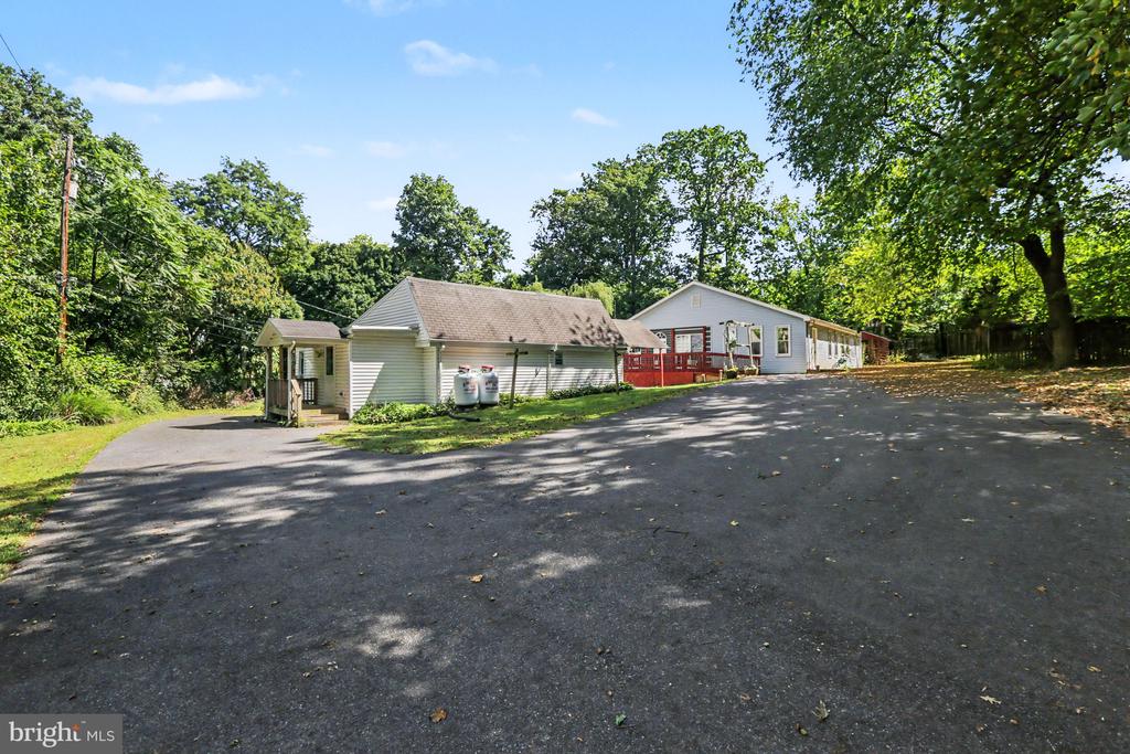 834 OBERLIN ROAD