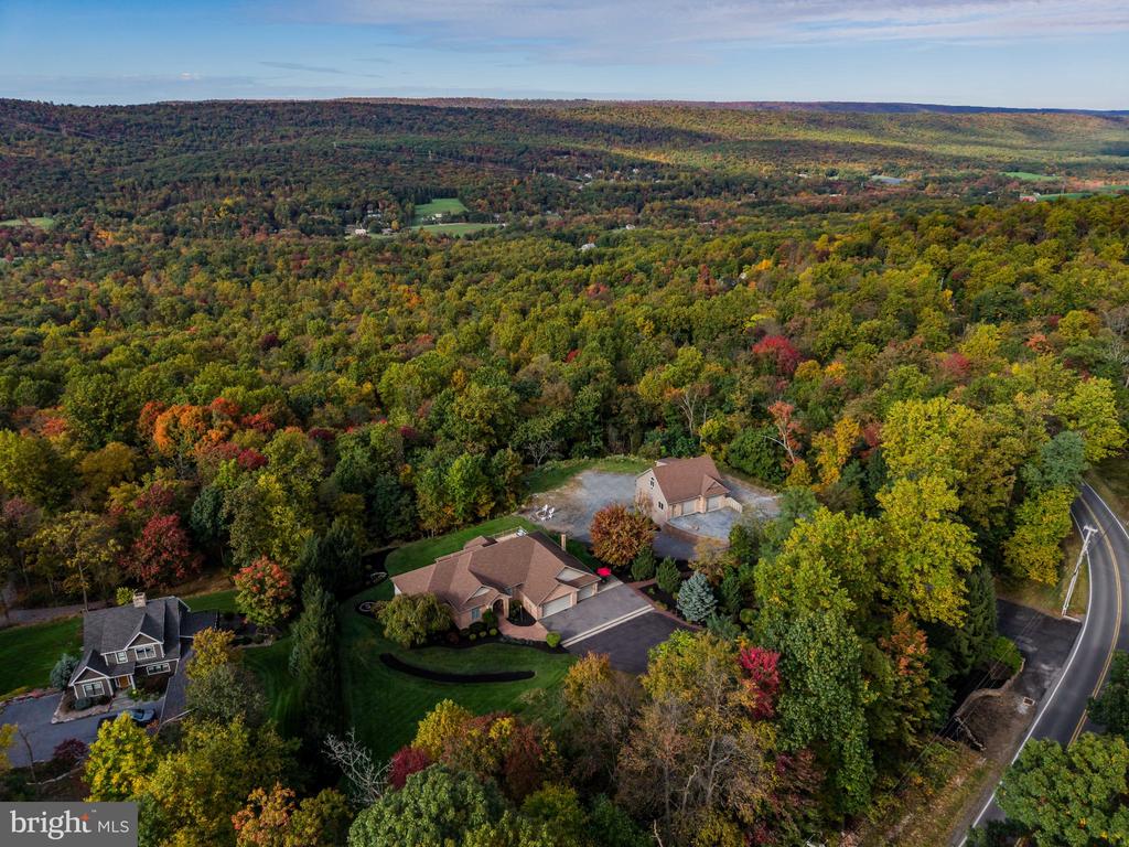 701 BLUE MOUNTAIN PARKWAY