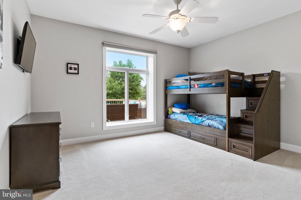 701 BLUE MOUNTAIN PARKWAY