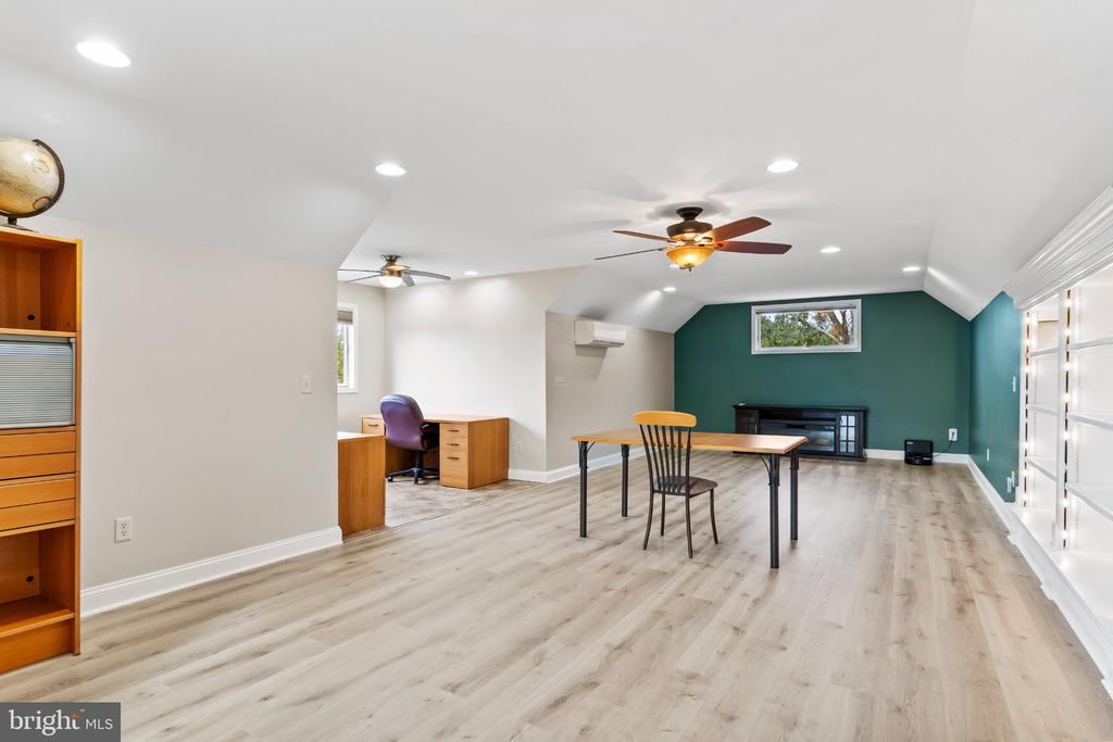 701 BLUE MOUNTAIN PARKWAY