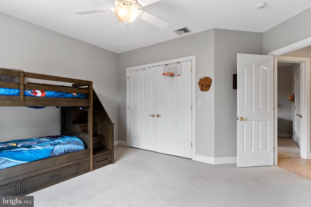 701 BLUE MOUNTAIN PARKWAY
