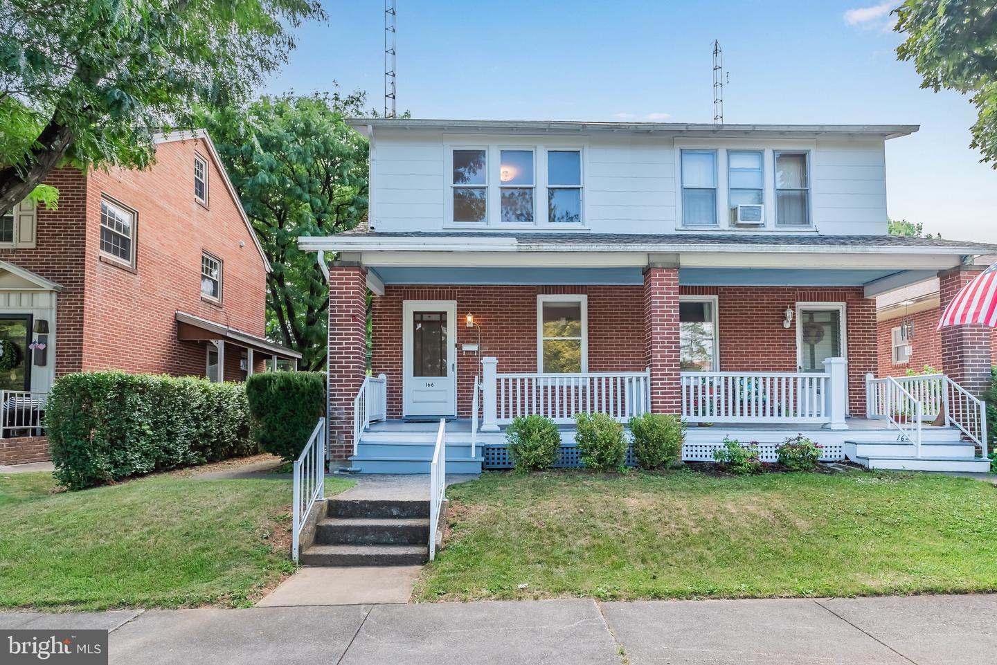 166 N Coldbrook Avenue