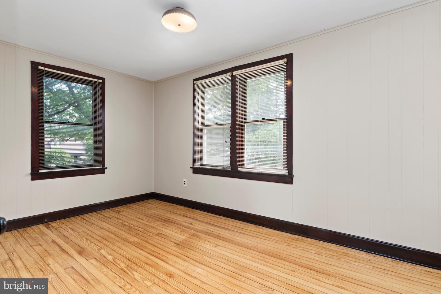 166 N Coldbrook Avenue