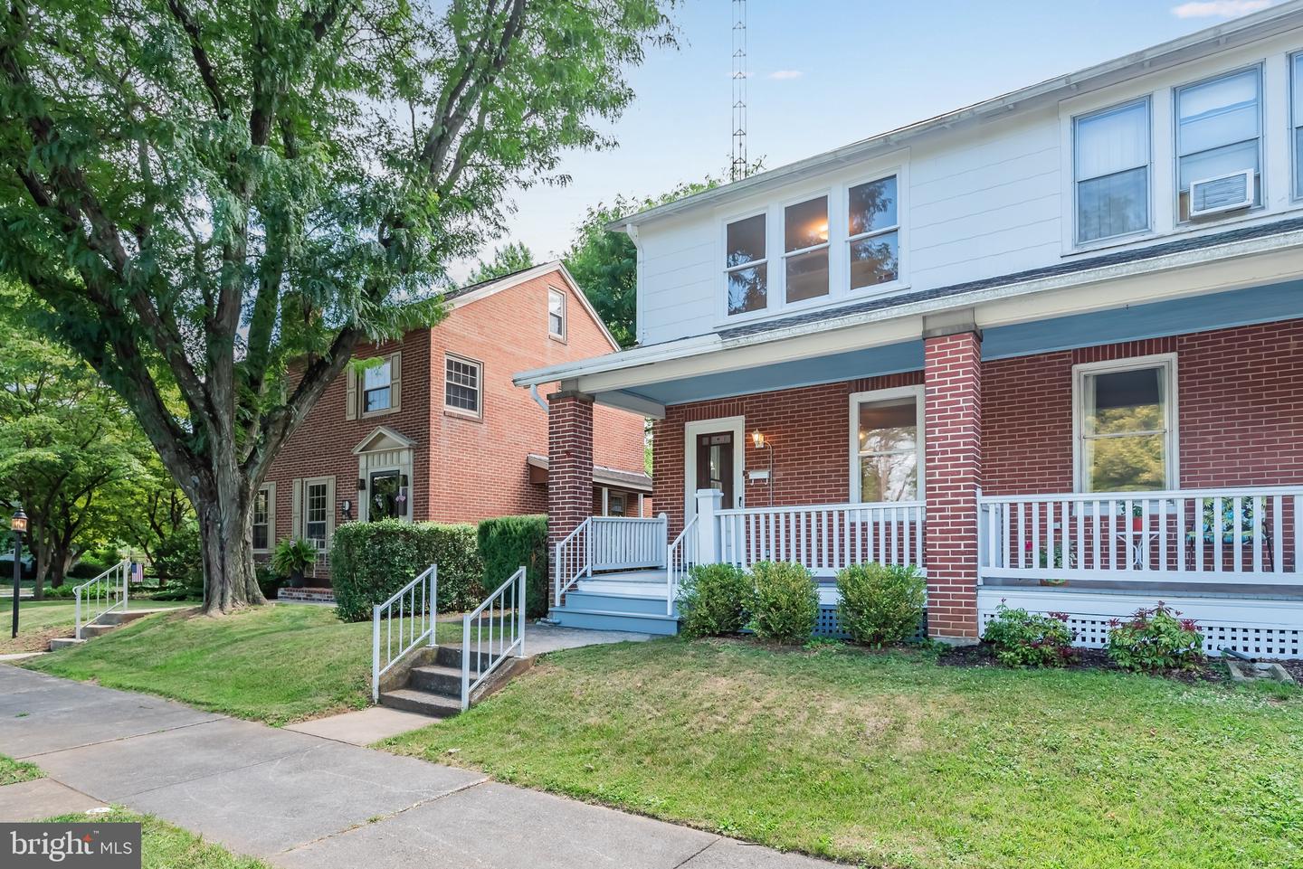 166 N Coldbrook Avenue