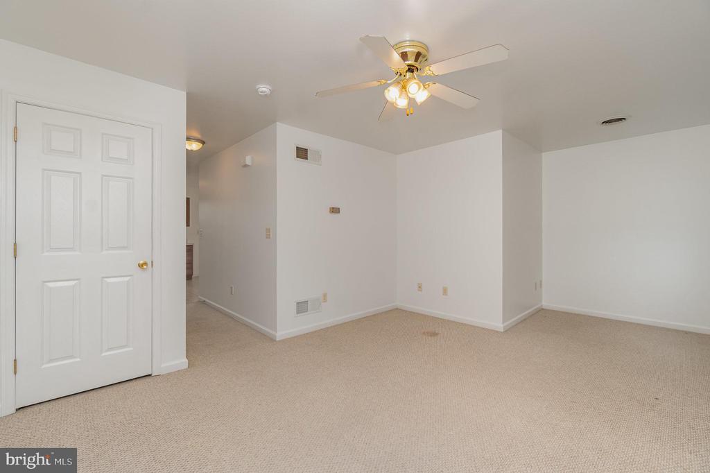 8065 White Church Rd