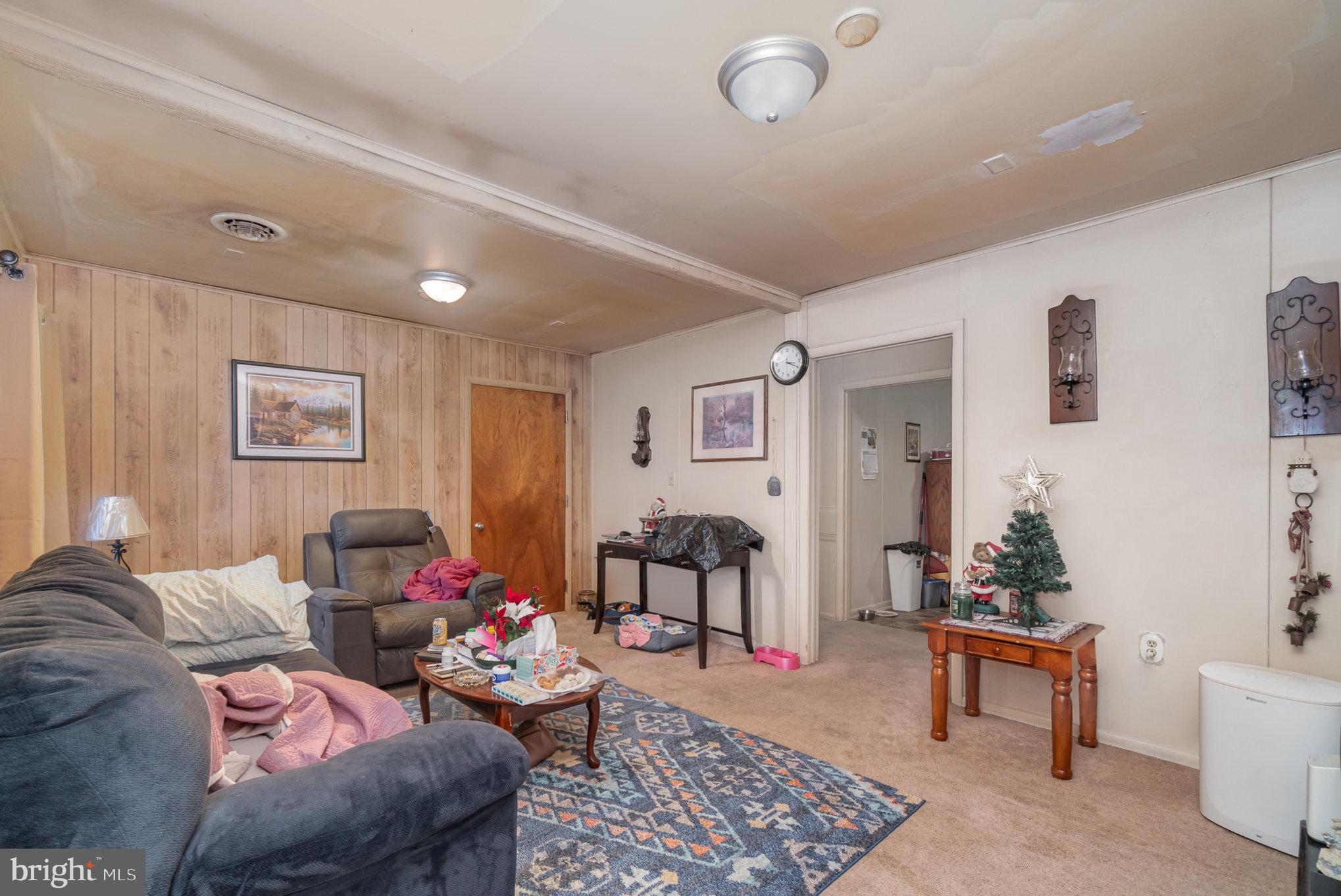 5075 Lincoln Way East