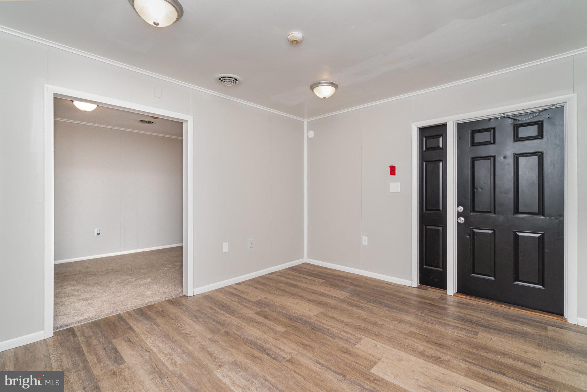 5075 Lincoln Way East