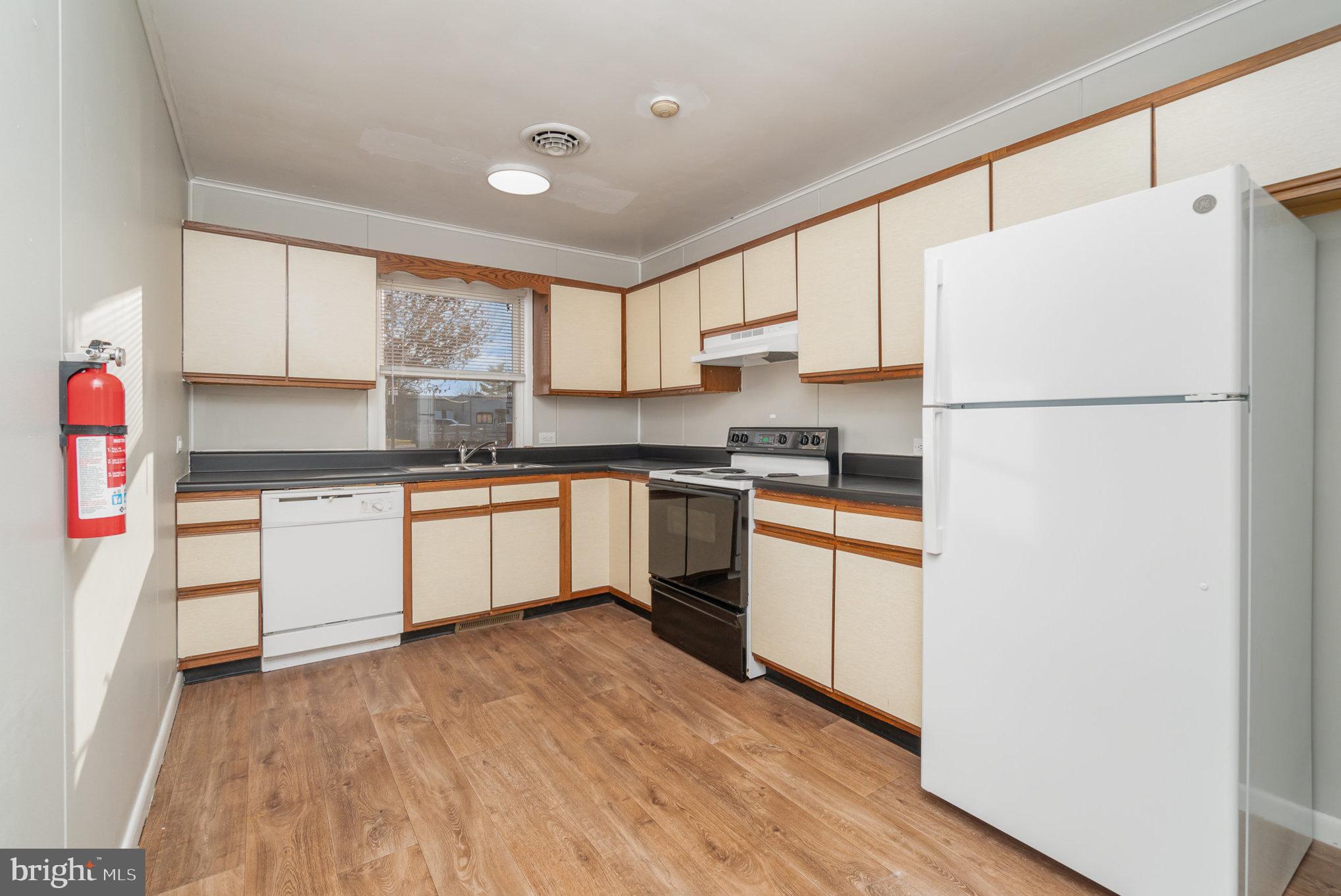 5075 Lincoln Way East