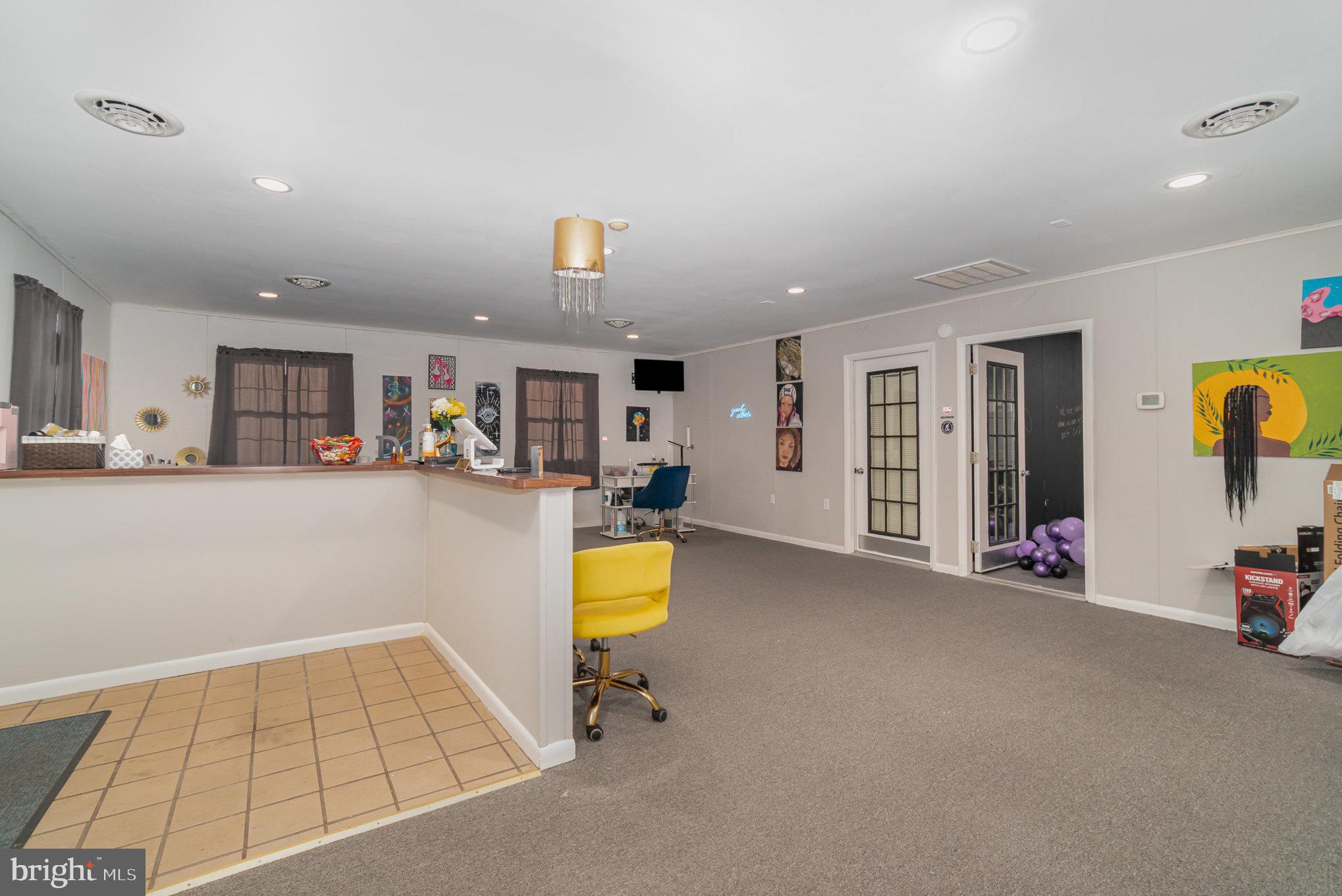 5075 Lincoln Way East