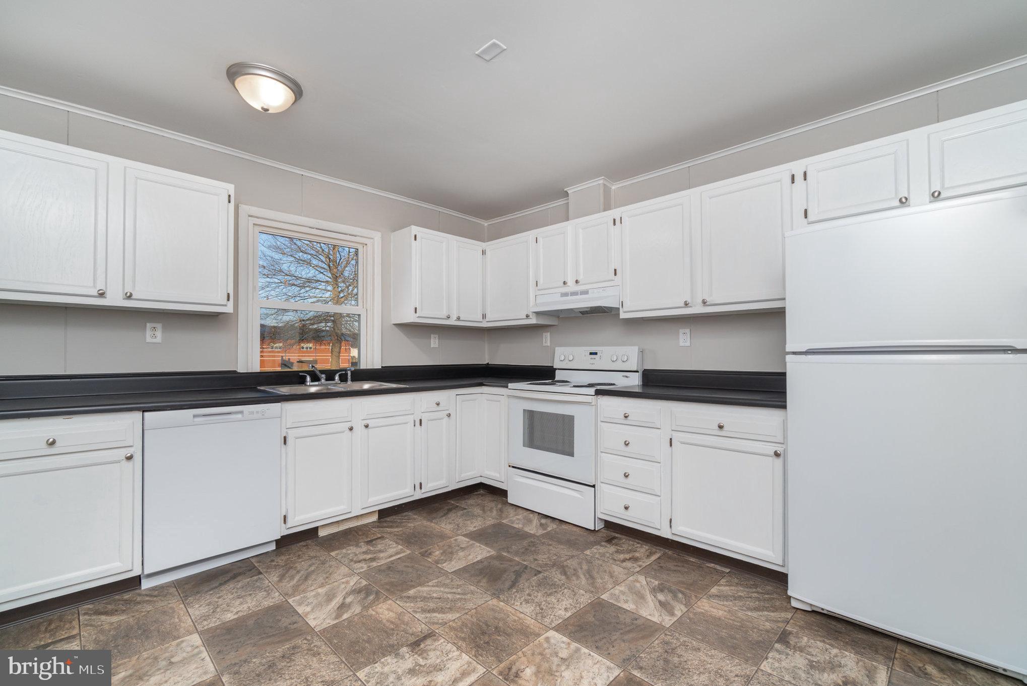 5075 Lincoln Way East