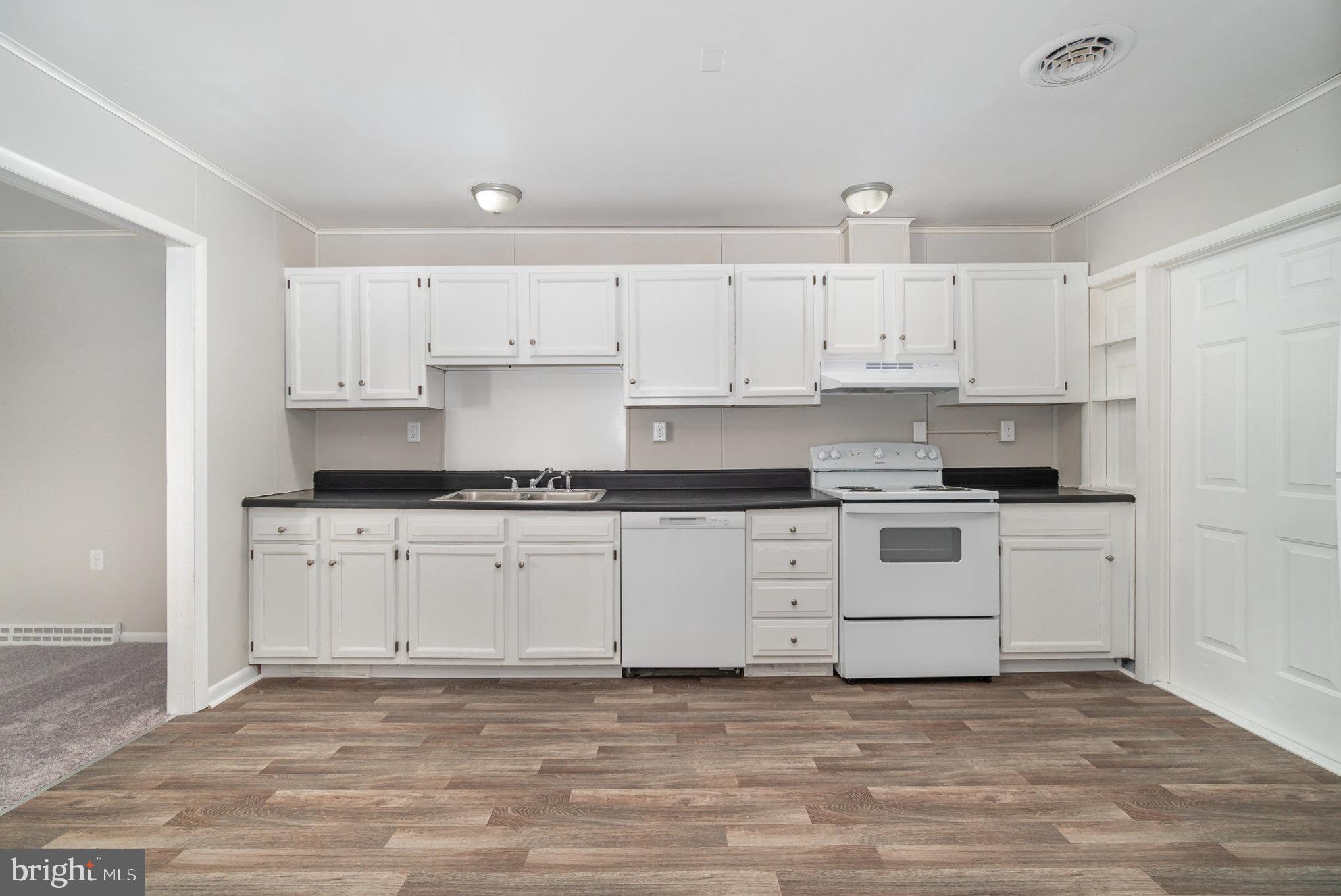 5075 Lincoln Way East