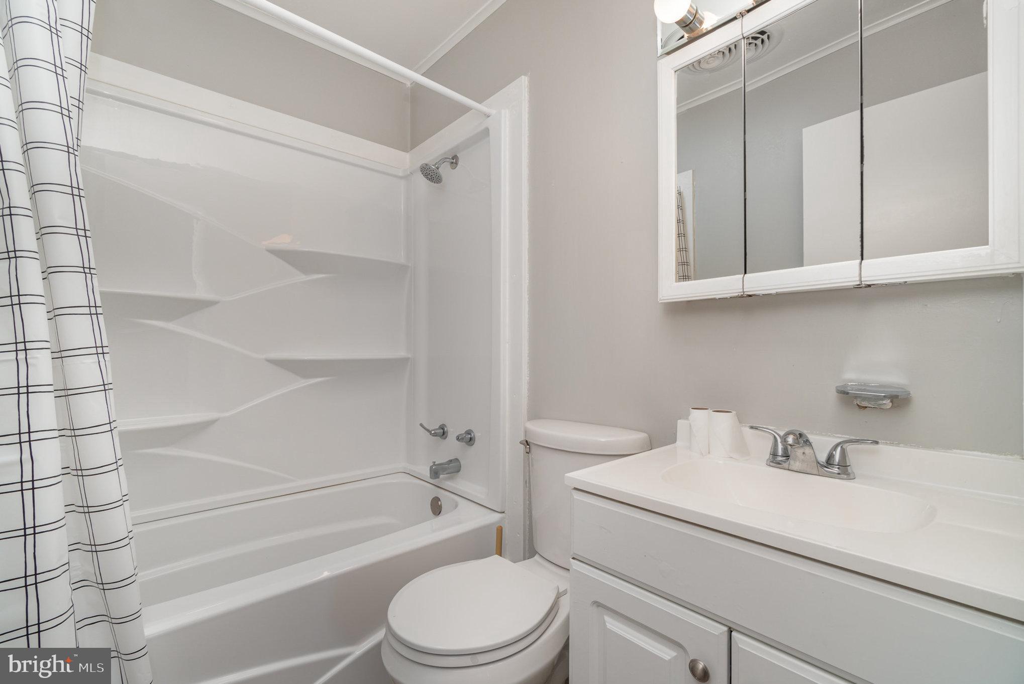 5075 Lincoln Way East