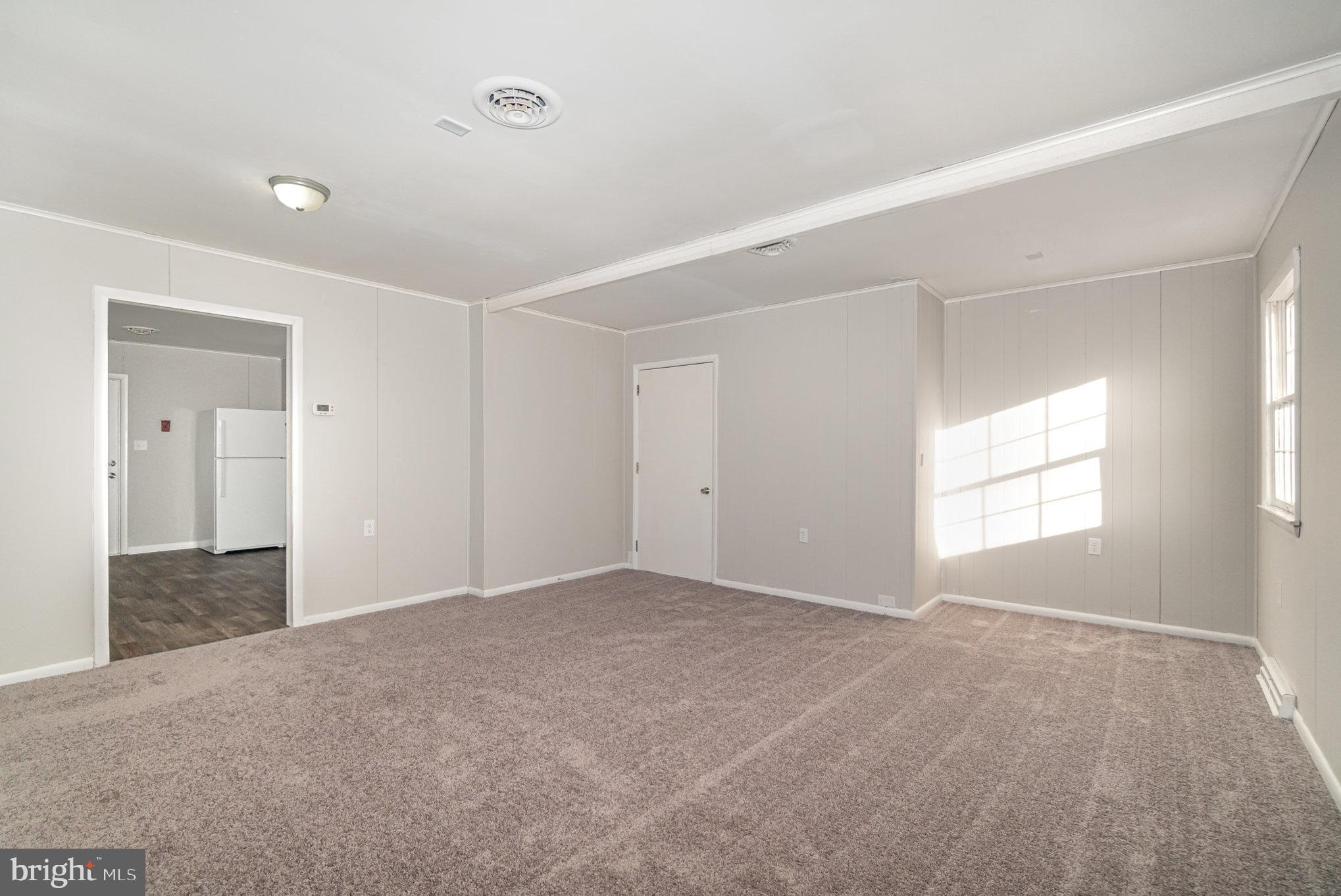 5075 Lincoln Way East