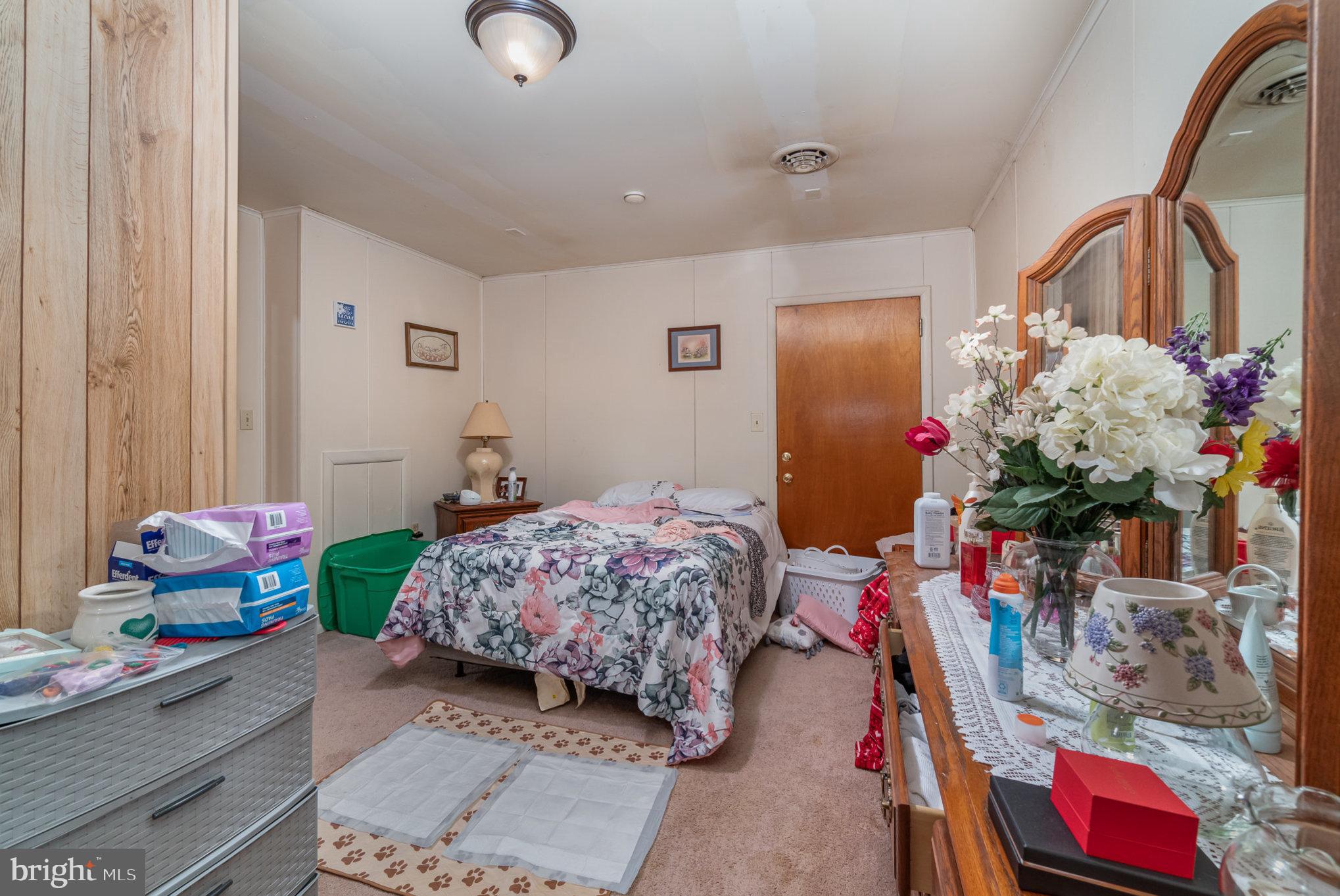 5075 Lincoln Way East