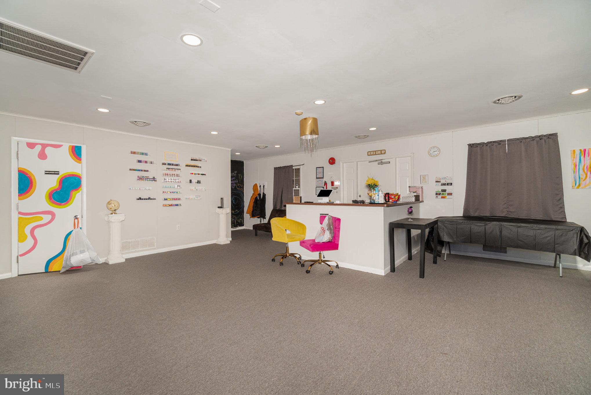 5075 Lincoln Way East