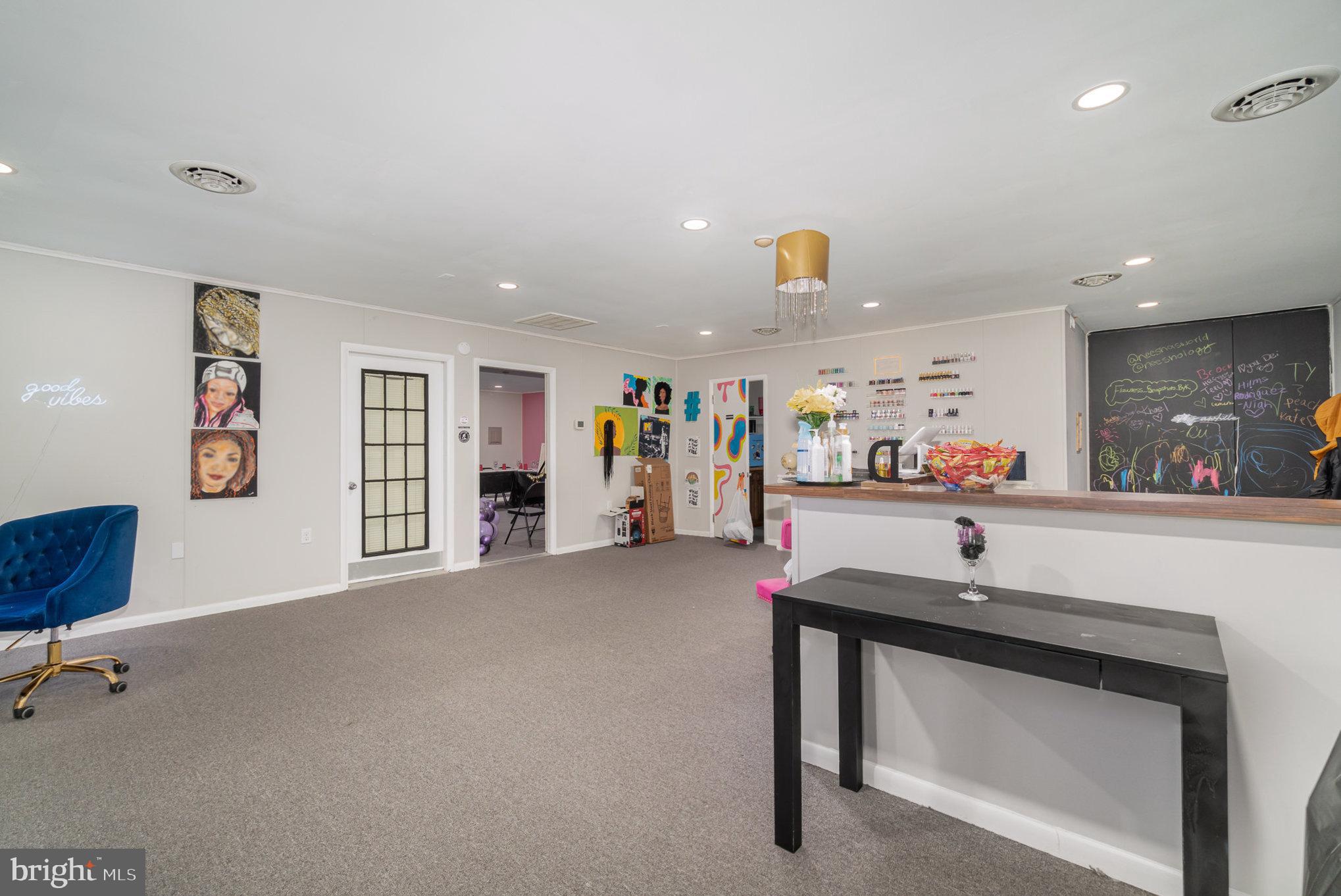 5075 Lincoln Way East