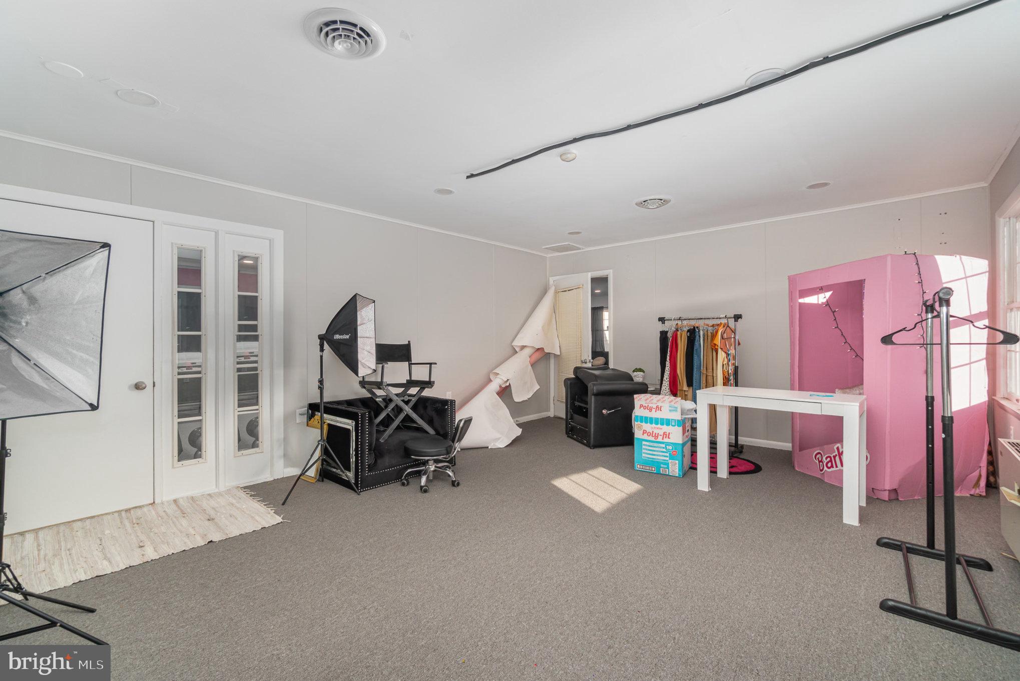 5075 Lincoln Way East