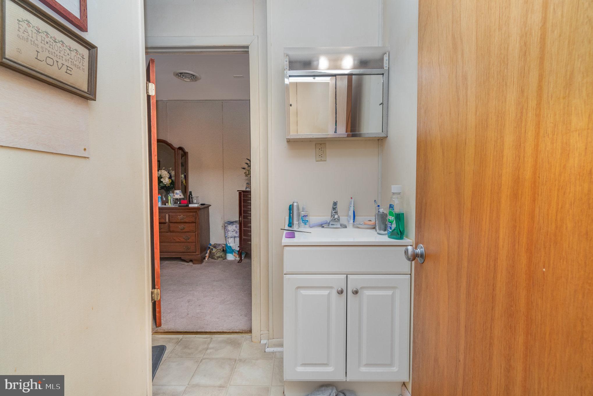 5075 Lincoln Way East
