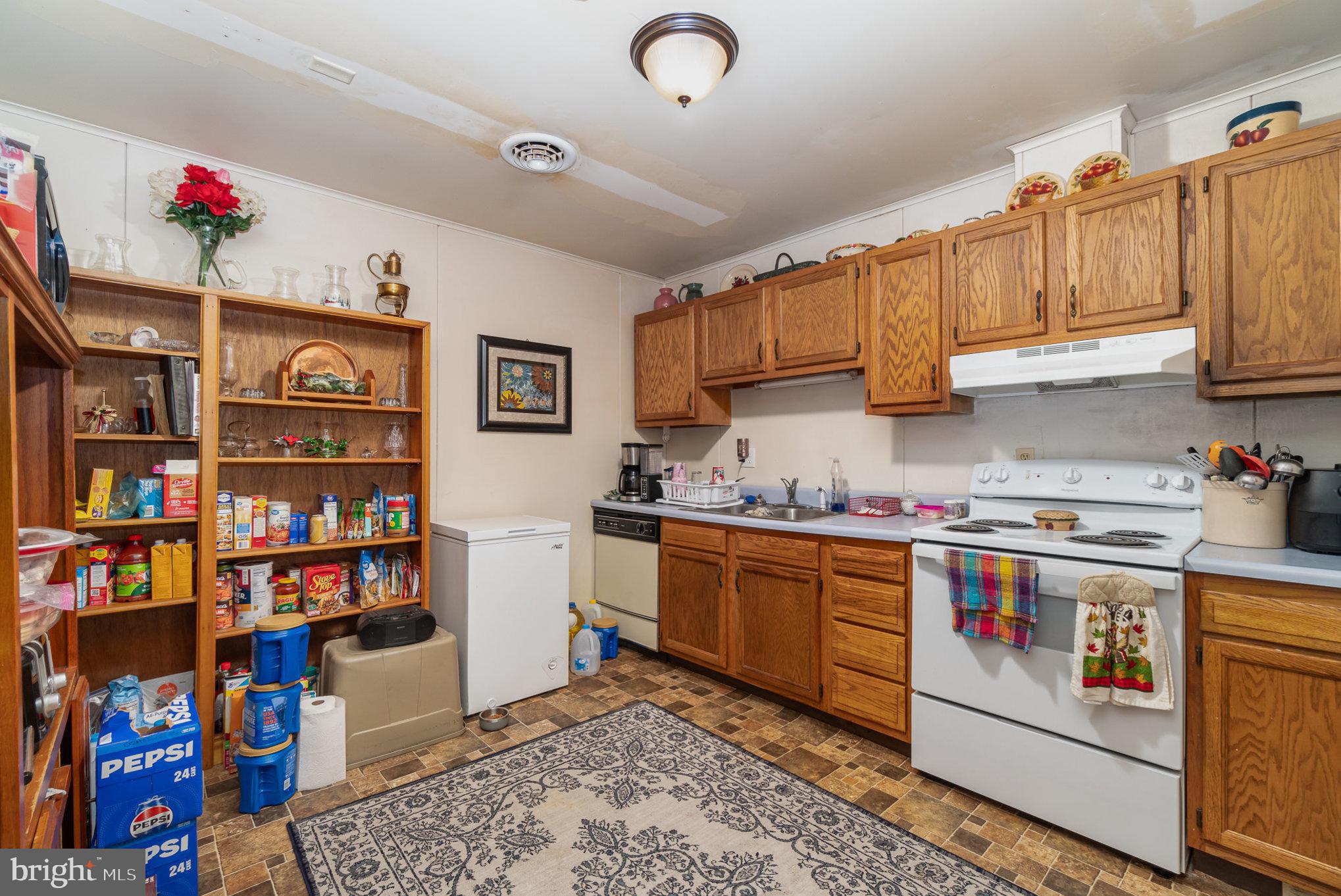 5075 Lincoln Way East