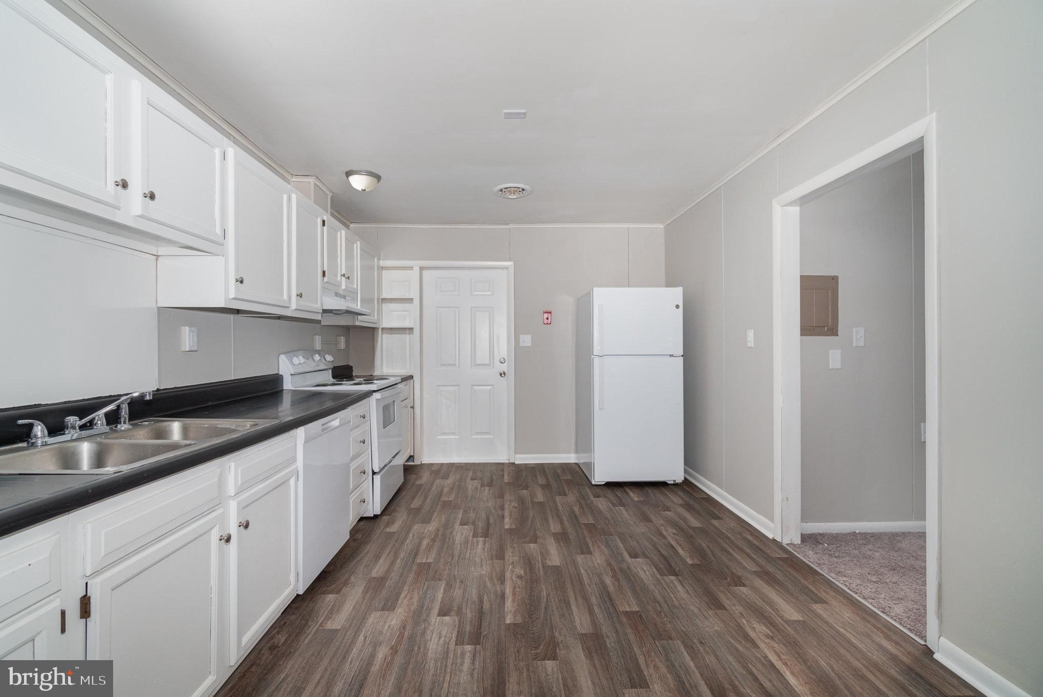 5075 Lincoln Way East
