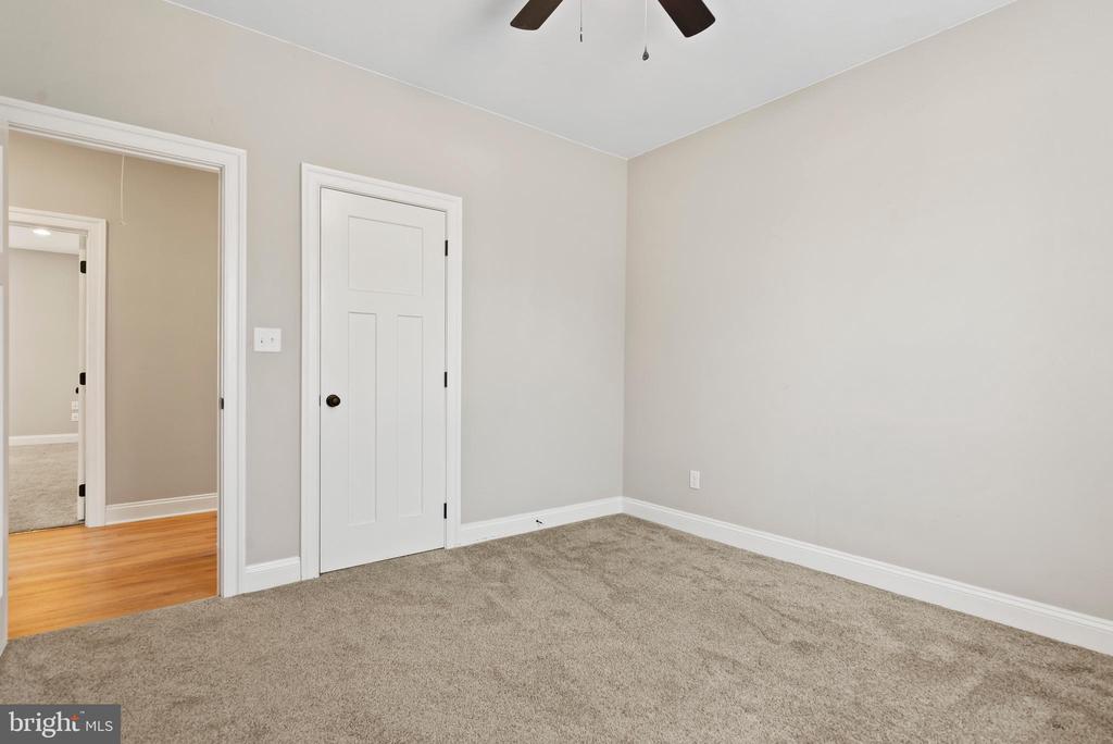 240 Stony Point Ave