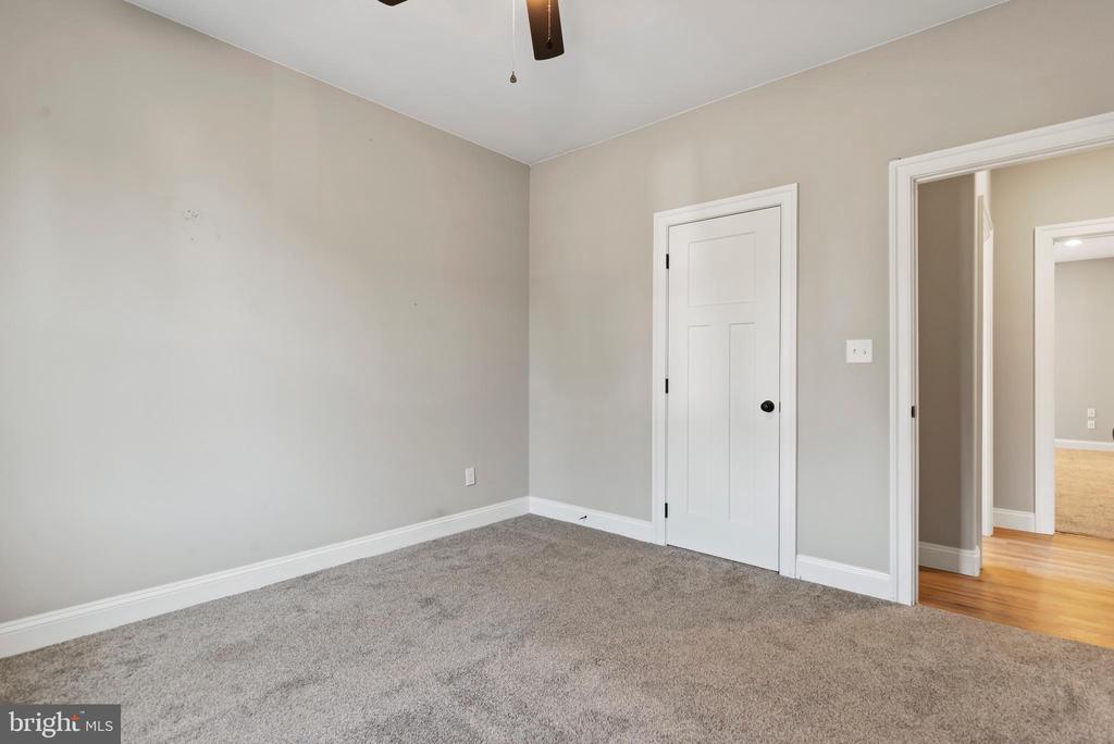 240 Stony Point Ave